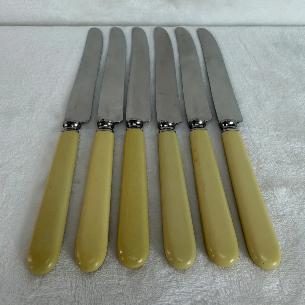 VTG Universal Resistain Set of‎ 6 Cream Bakelite Handle Dinner Knives MCM Retro